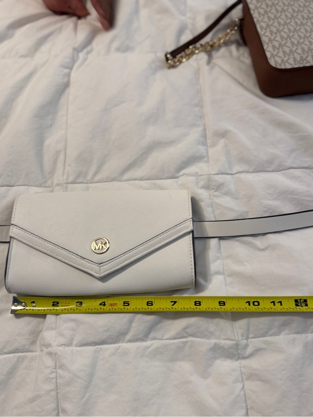 Michael Kors White Wallet and Brown Logo Crossbody Bag Set - Picture 4 of 6